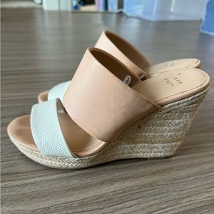 Cream & White Wedges 👡